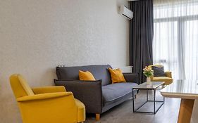 Cozy Apartment In The Heart Of Tbilisi